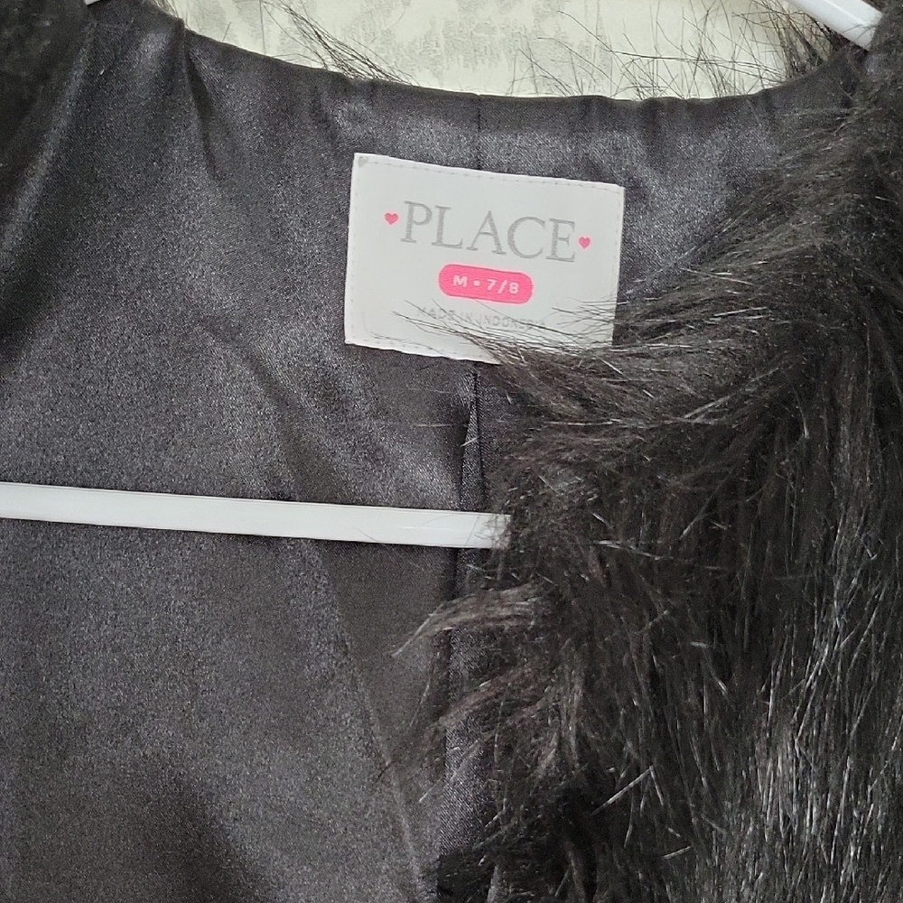 The Children's Place Black Faux Fur Vest - Picture 2 of 3